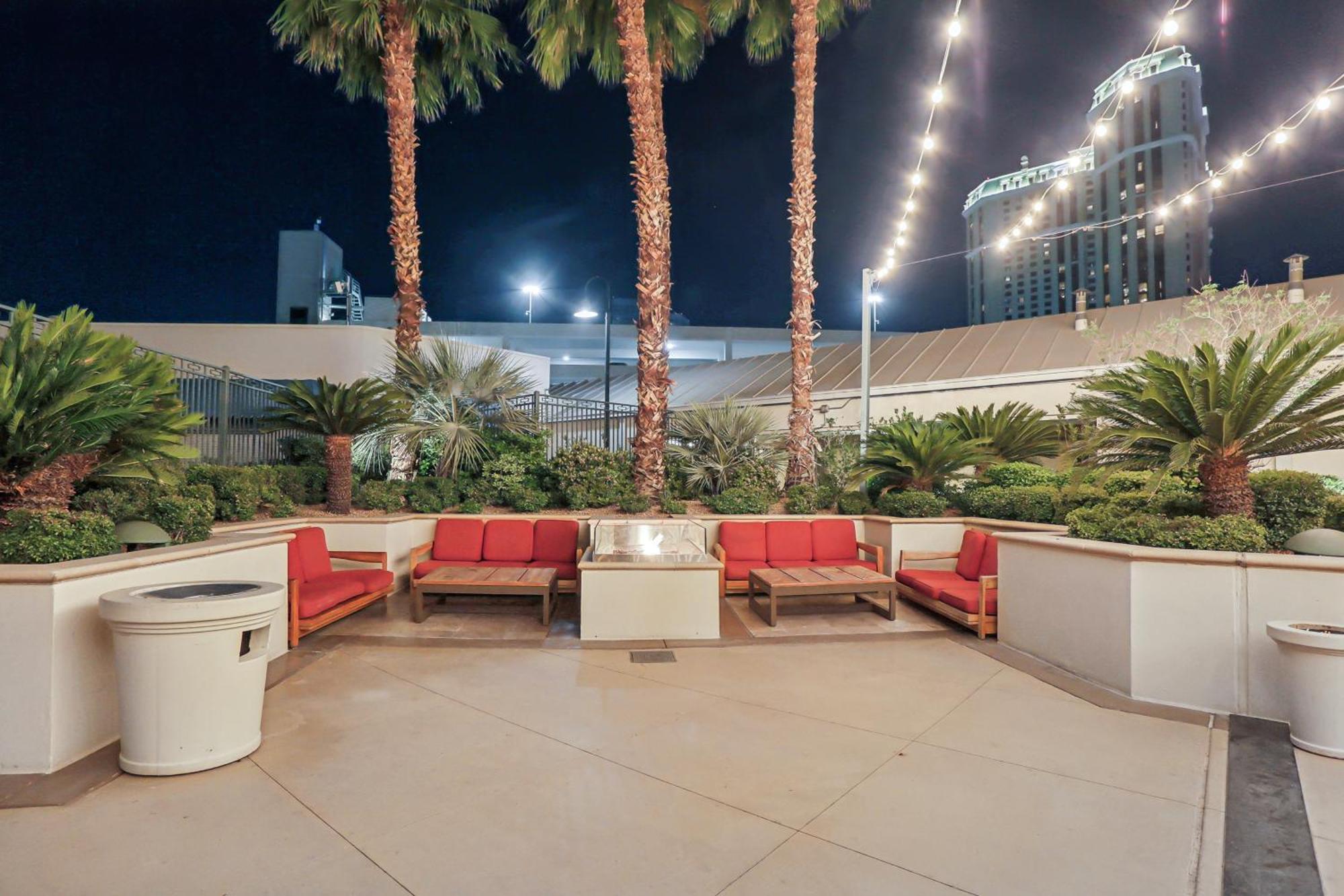 Mgm Signature Deluxe Balcony Strip View Suite Las Vegas Dış mekan fotoğraf