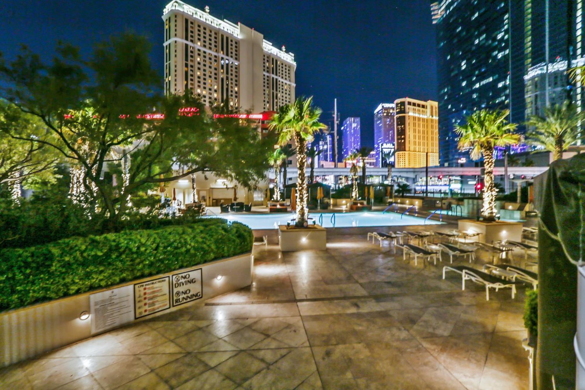 Mgm Signature Deluxe Balcony Strip View Suite Las Vegas Dış mekan fotoğraf