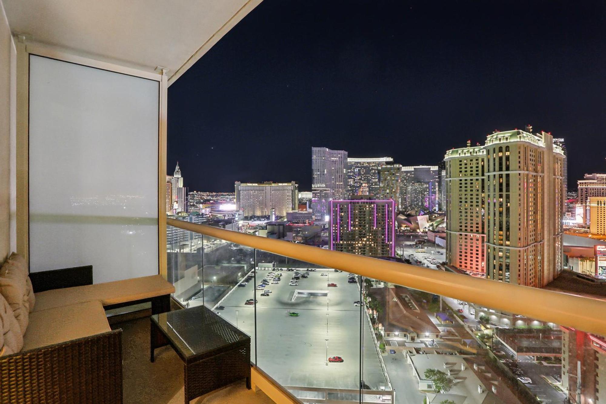 Mgm Signature Deluxe Balcony Strip View Suite Las Vegas Dış mekan fotoğraf
