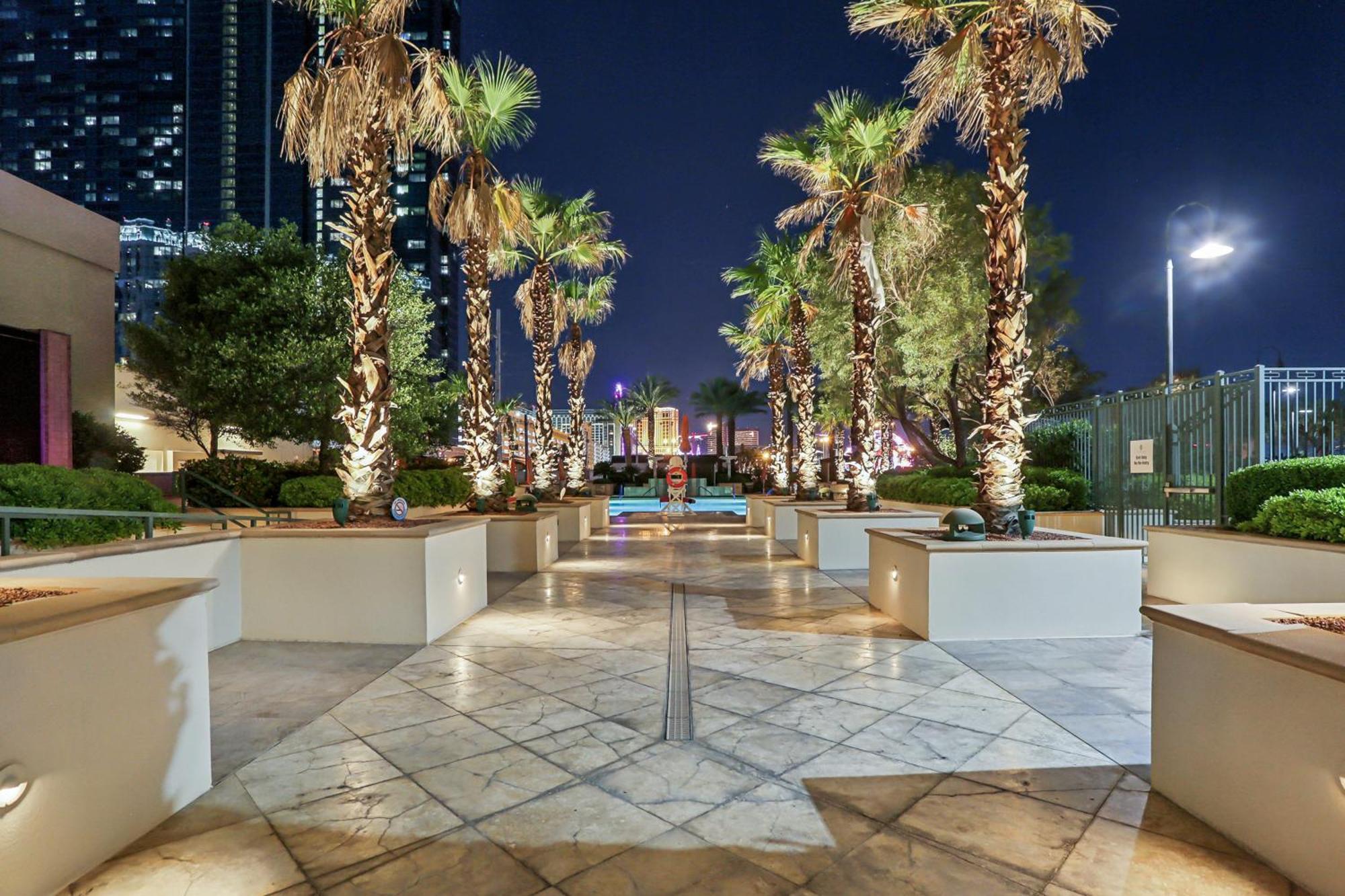 Mgm Signature Deluxe Balcony Strip View Suite Las Vegas Dış mekan fotoğraf